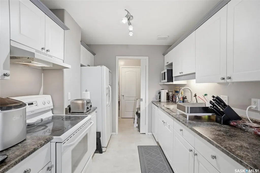 425 Keevil Crescent Saskatoon SK S7N 4R9
