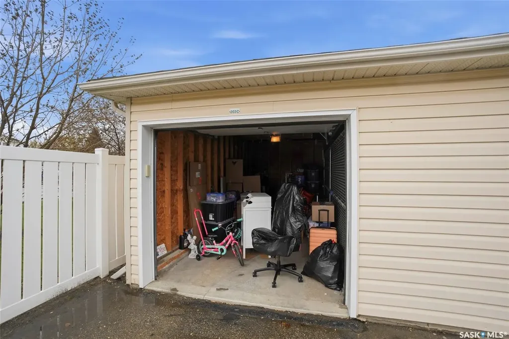 425 Keevil Crescent Saskatoon SK S7N 4R9