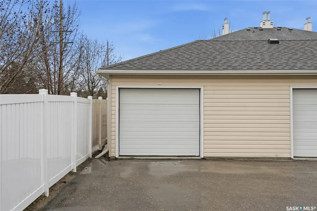 425 Keevil Crescent Saskatoon SK S7N 4R9
