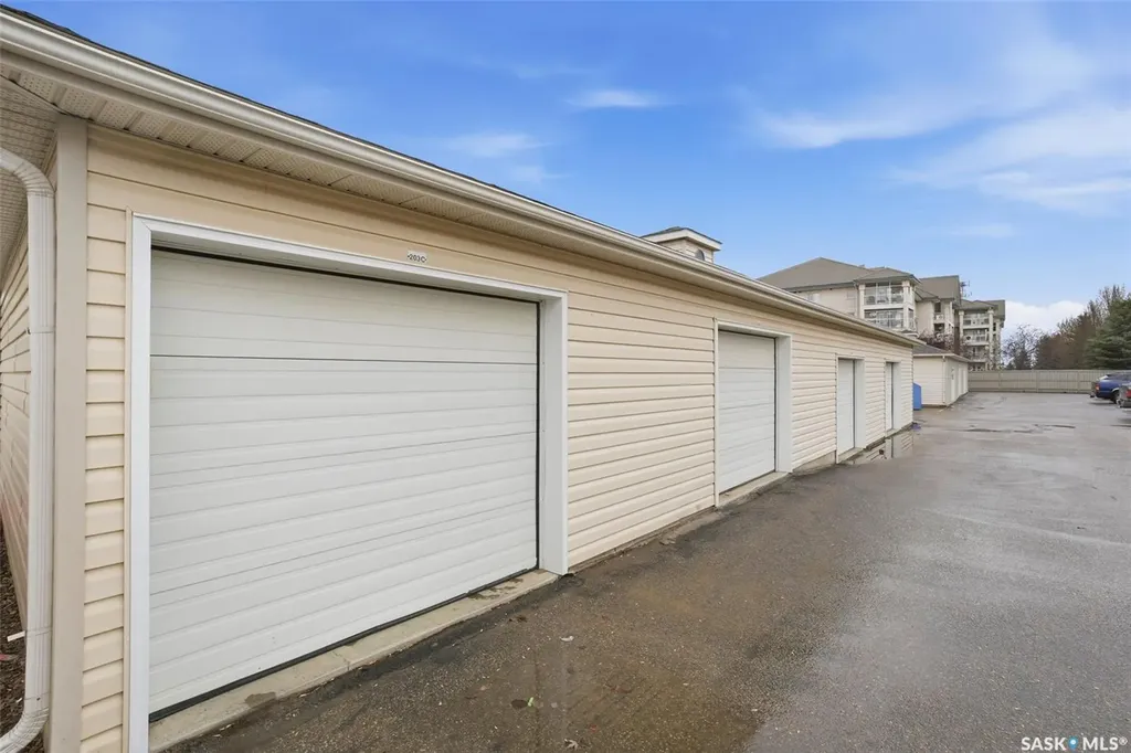 425 Keevil Crescent Saskatoon SK S7N 4R9