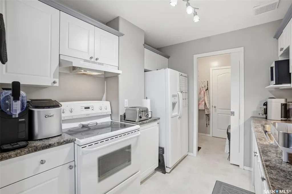 425 Keevil Crescent Saskatoon SK S7N 4R9