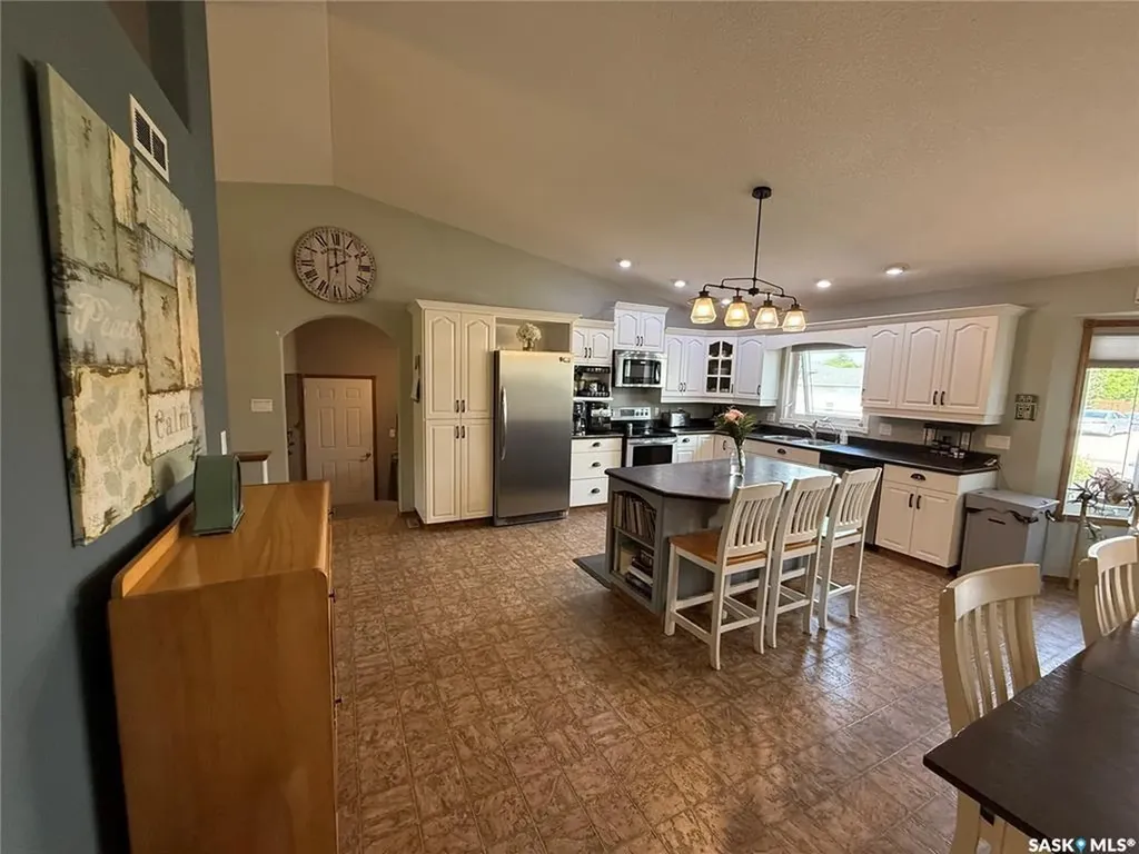 308 5th Street W Carnduff SK S0C 0S0