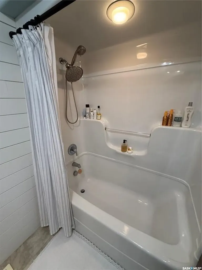 308 5th Street W Carnduff SK S0C 0S0
