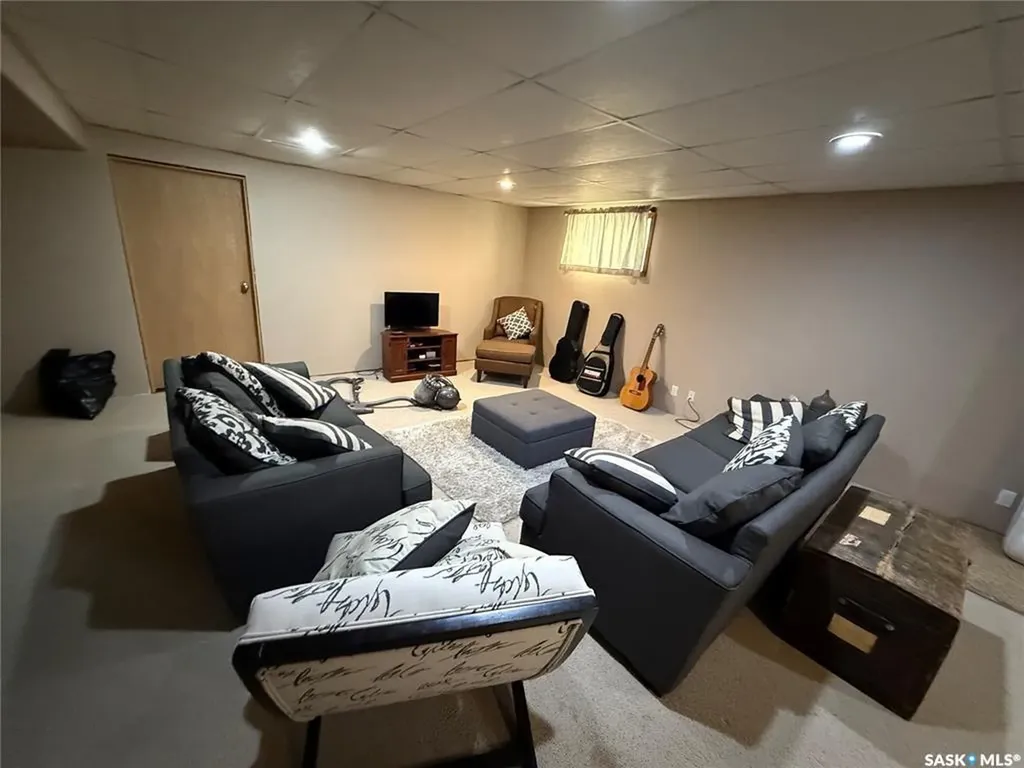 308 5th Street W Carnduff SK S0C 0S0