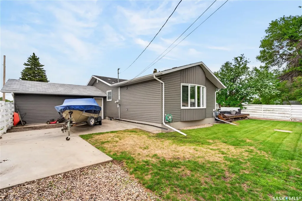 1039 7th Street Humboldt SK S0K 2A0