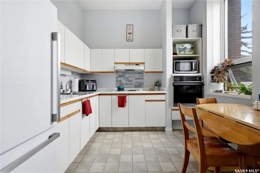 3225 13th Avenue Regina SK S4T 1P5