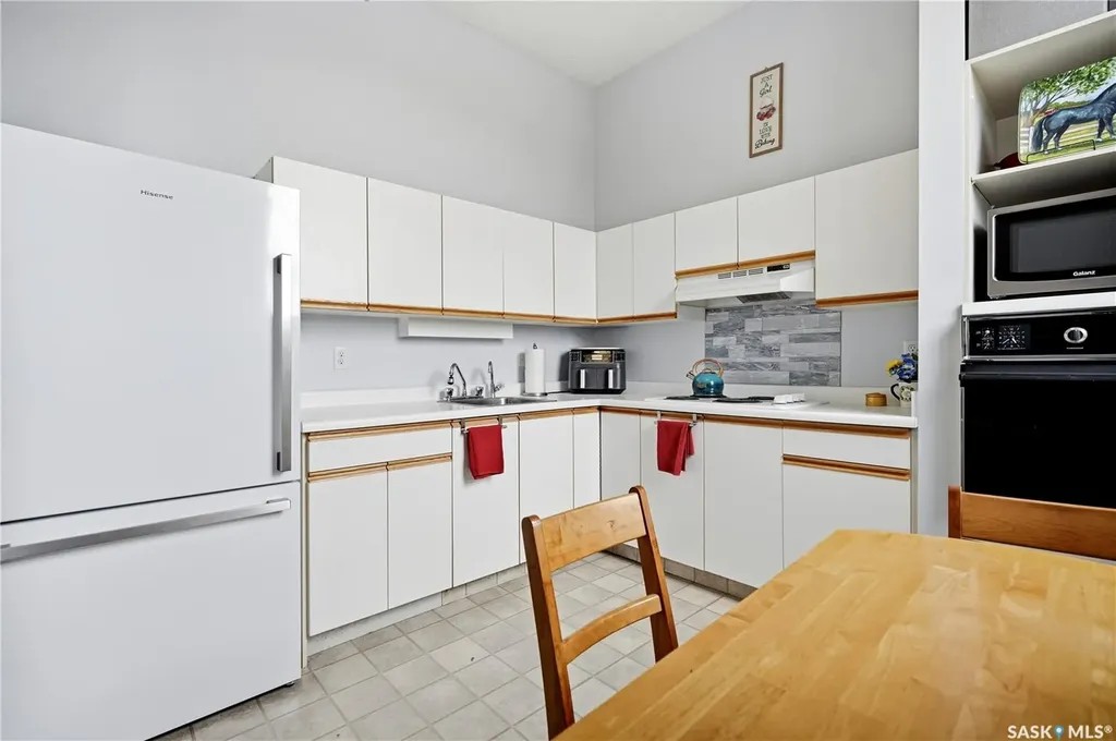 3225 13th Avenue Regina SK S4T 1P5