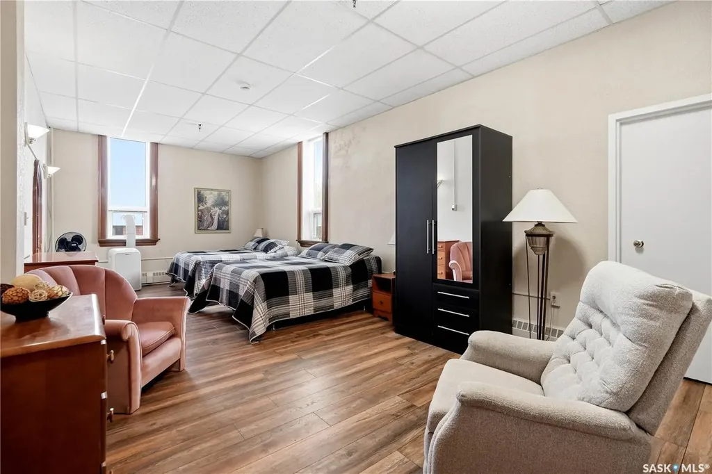 3225 13th Avenue Regina SK S4T 1P5