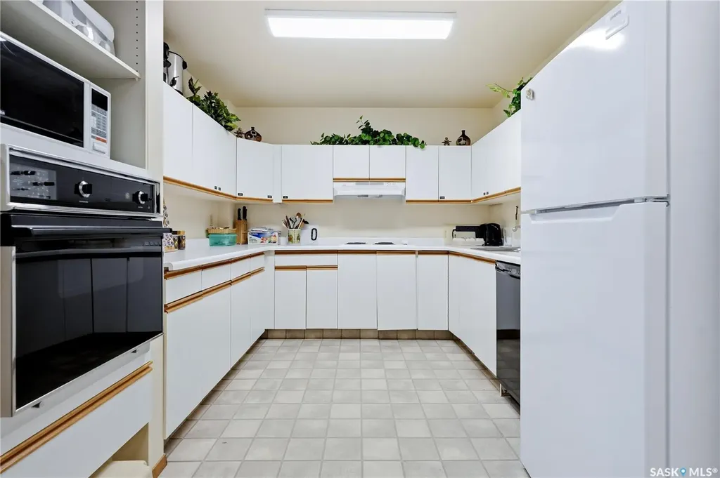 3225 13th Avenue Regina SK S4T 1P5