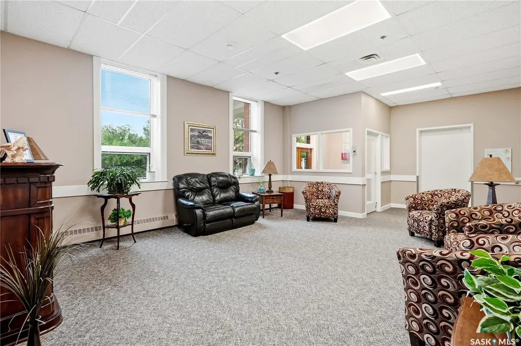 3225 13th Avenue Regina SK S4T 1P5