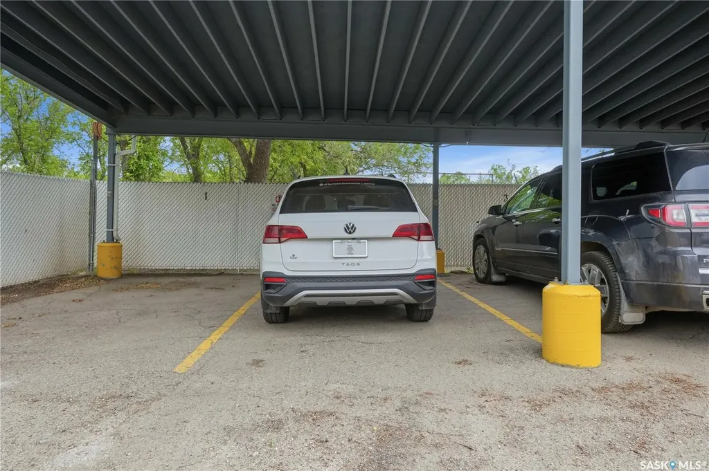 3225 13th Avenue Regina SK S4T 1P5