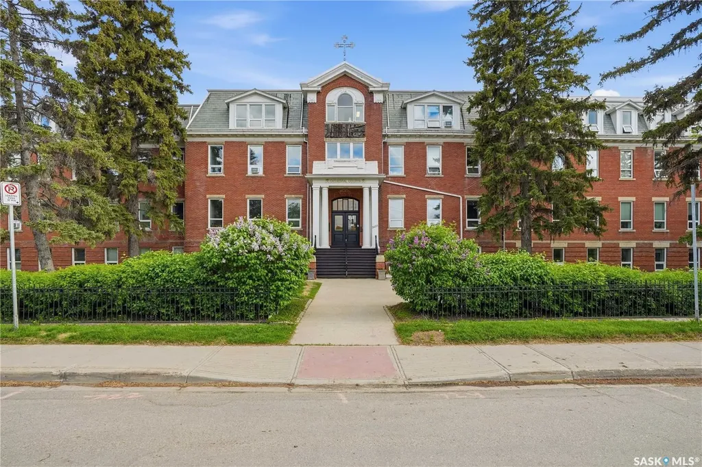 3225 13th Avenue Regina SK S4T 1P5
