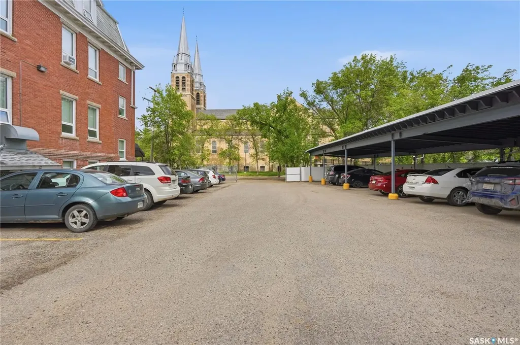 3225 13th Avenue Regina SK S4T 1P5