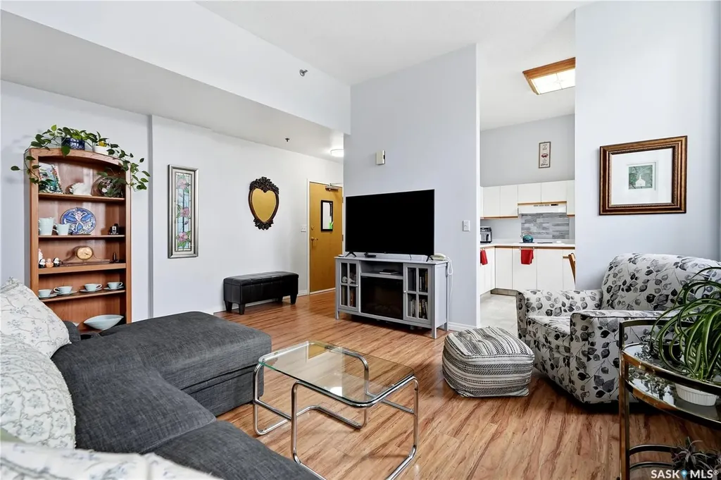 3225 13th Avenue Regina SK S4T 1P5