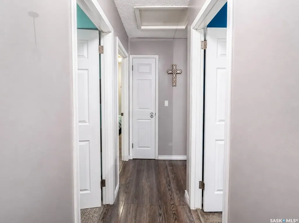 277 Cannon Street Regina SK S4N 4V4
