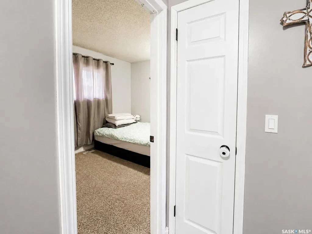 277 Cannon Street Regina SK S4N 4V4