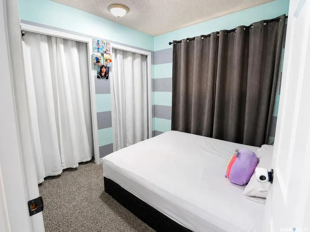 277 Cannon Street Regina SK S4N 4V4