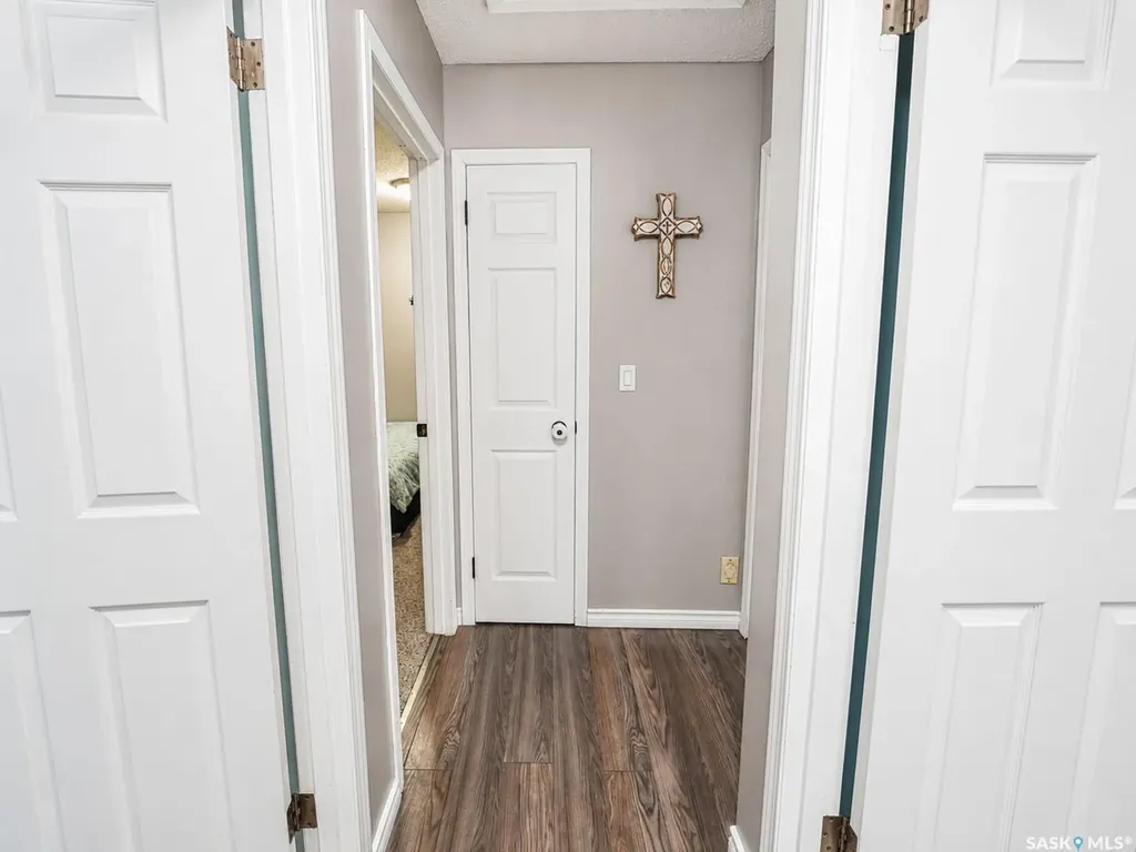 277 Cannon Street Regina SK S4N 4V4