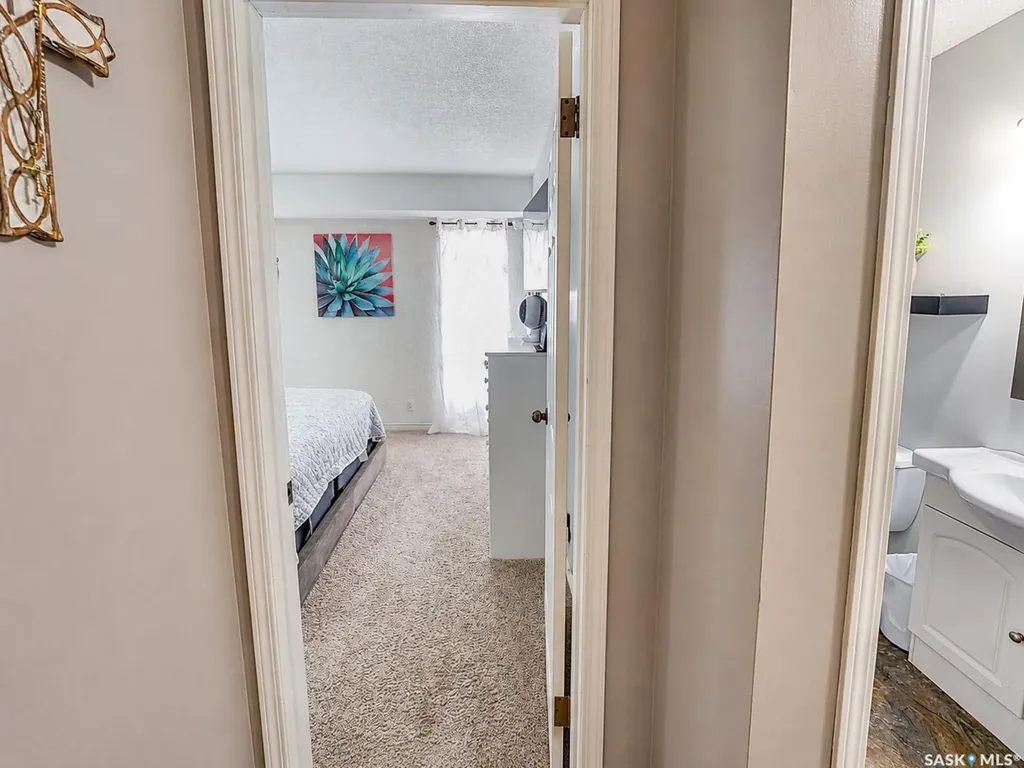 277 Cannon Street Regina SK S4N 4V4