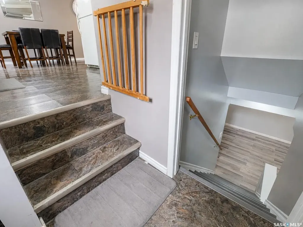 277 Cannon Street Regina SK S4N 4V4