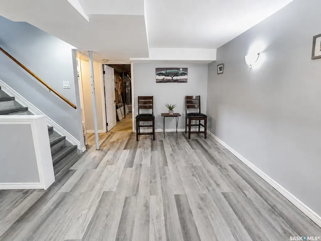 277 Cannon Street Regina SK S4N 4V4