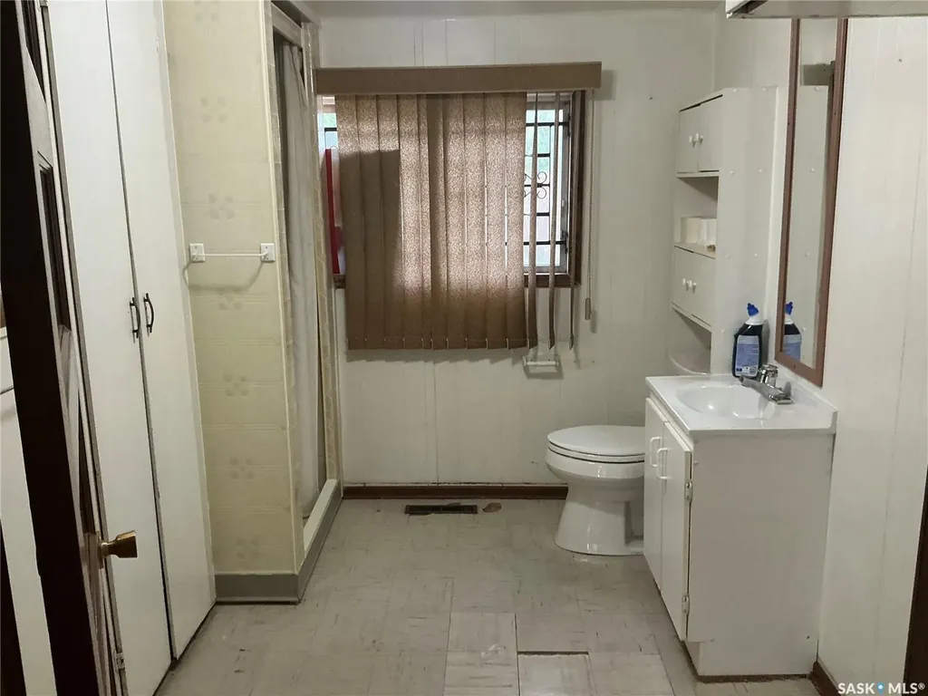 119 Q Avenue S Saskatoon SK S7M 2X9