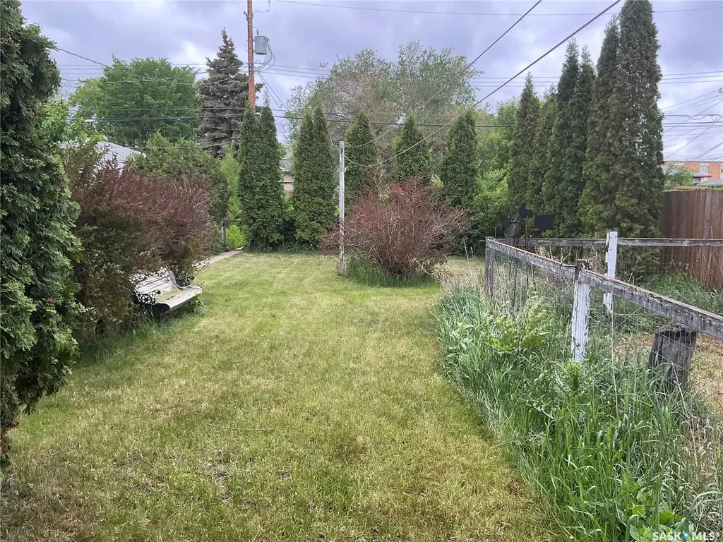 119 Q Avenue S Saskatoon SK S7M 2X9
