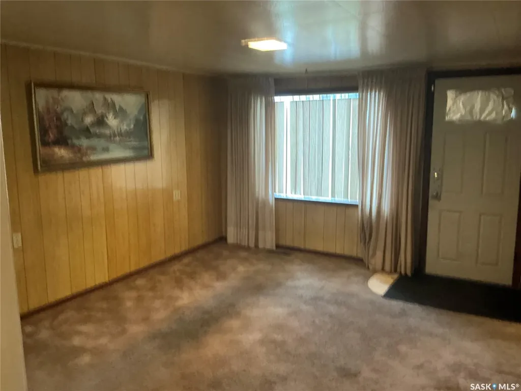 119 Q Avenue S Saskatoon SK S7M 2X9