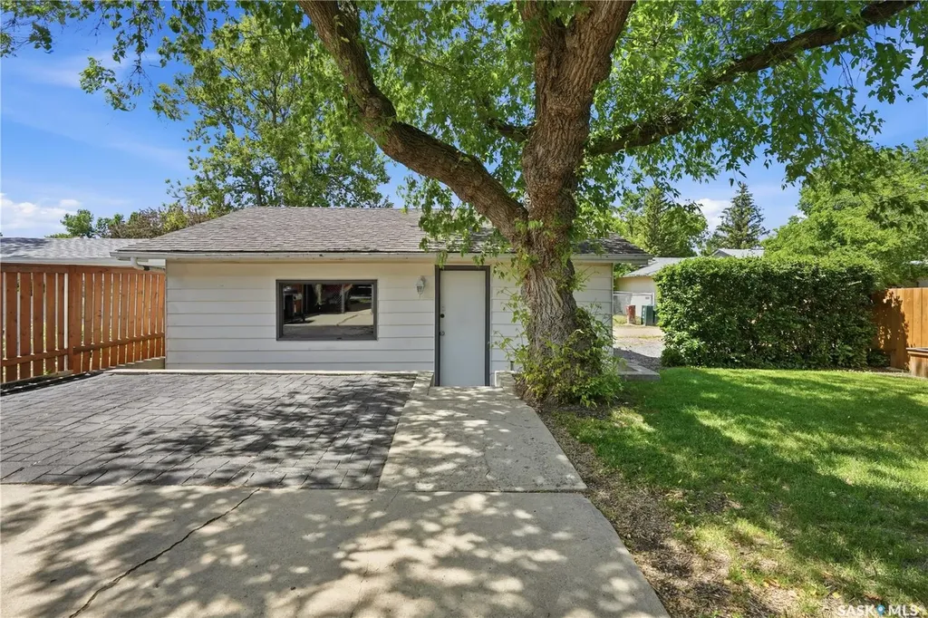 116 Straub Street Regina SK S4T 6G8