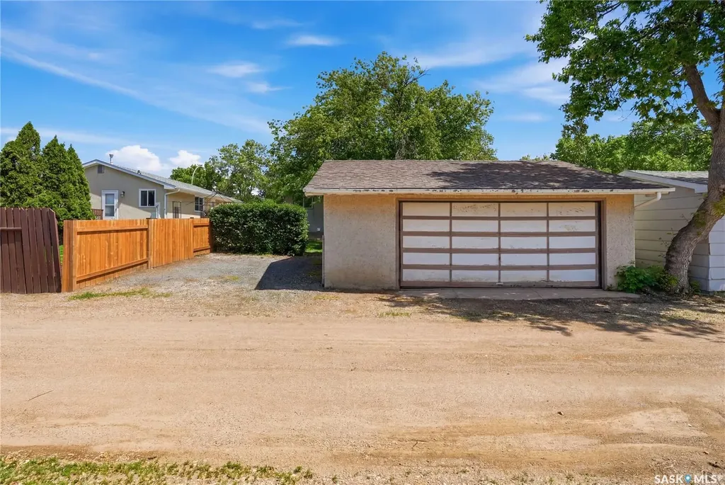 116 Straub Street Regina SK S4T 6G8