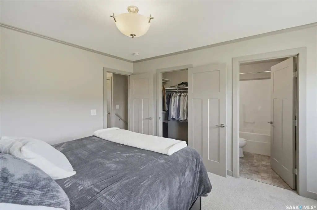 256 Maningas Bend Saskatoon SK S7W 0P5