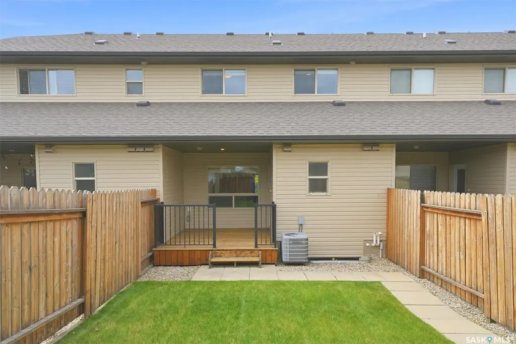 256 Maningas Bend Saskatoon SK S7W 0P5