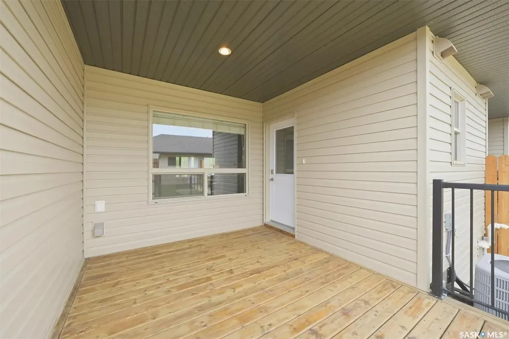 256 Maningas Bend Saskatoon SK S7W 0P5