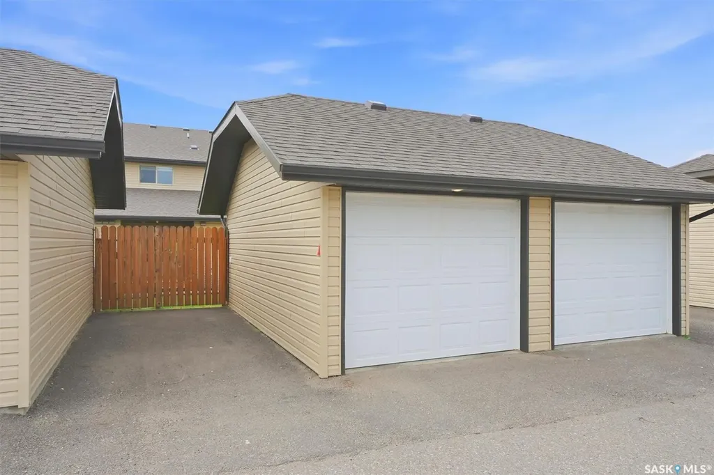 256 Maningas Bend Saskatoon SK S7W 0P5