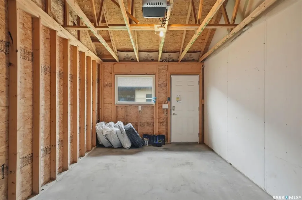 256 Maningas Bend Saskatoon SK S7W 0P5