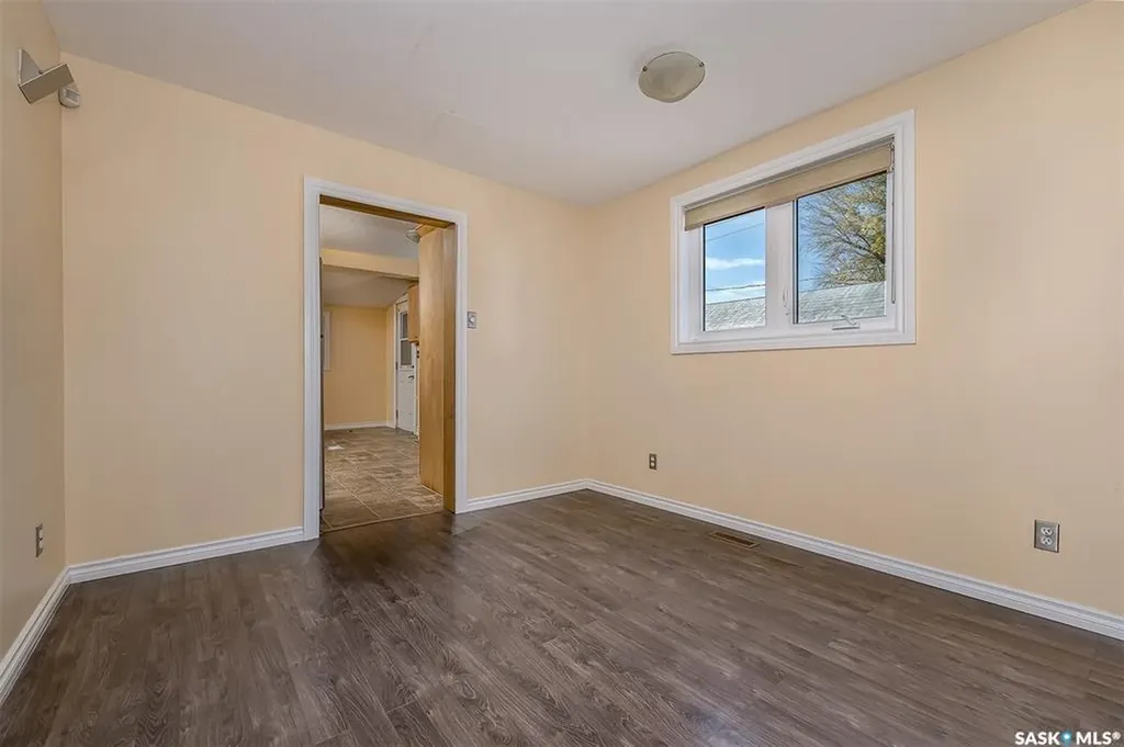 377 Fairford Street W Moose Jaw SK S6H 1V8