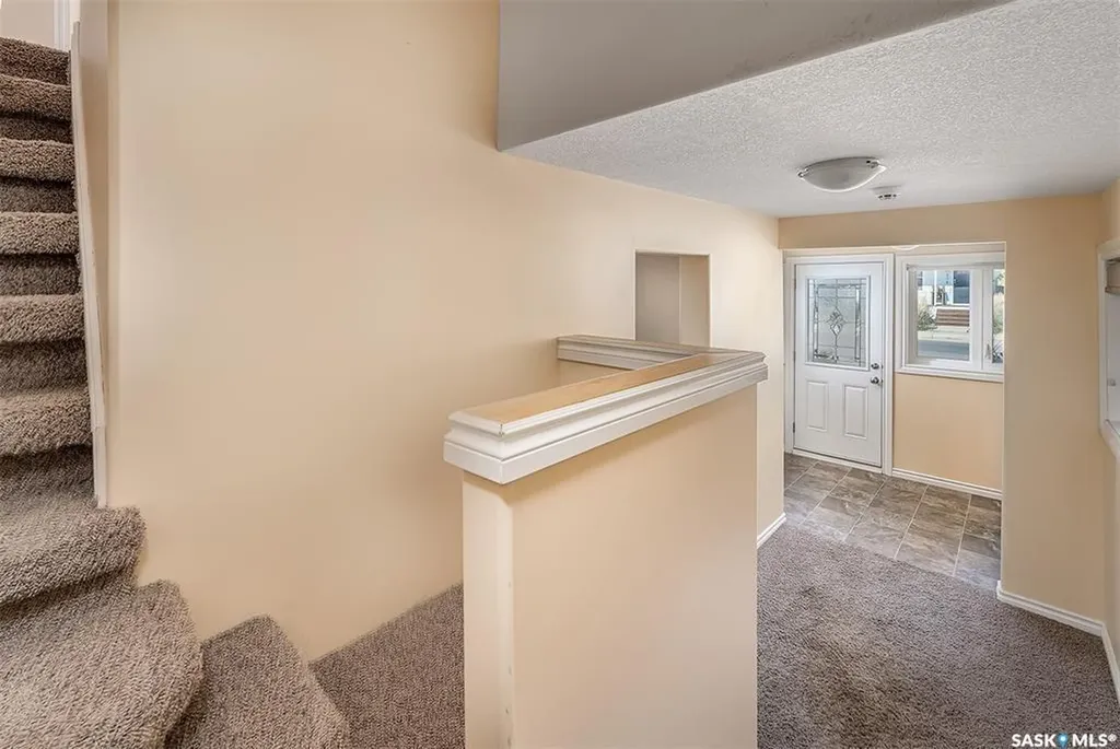 377 Fairford Street W Moose Jaw SK S6H 1V8