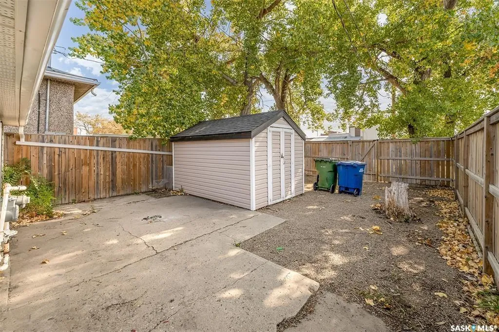 377 Fairford Street W Moose Jaw SK S6H 1V8