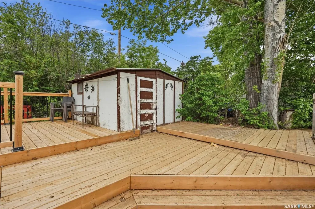 409 Siltonia Avenue Saskatchewan Beach SK S0G 4L0