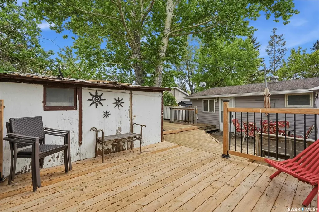 409 Siltonia Avenue Saskatchewan Beach SK S0G 4L0
