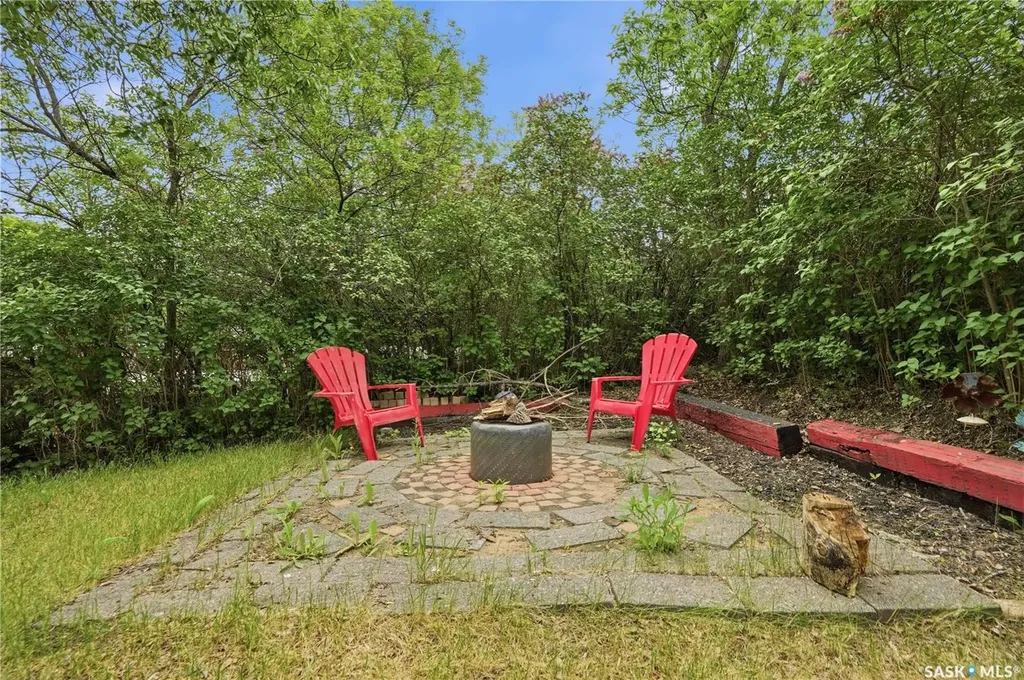 409 Siltonia Avenue Saskatchewan Beach SK S0G 4L0