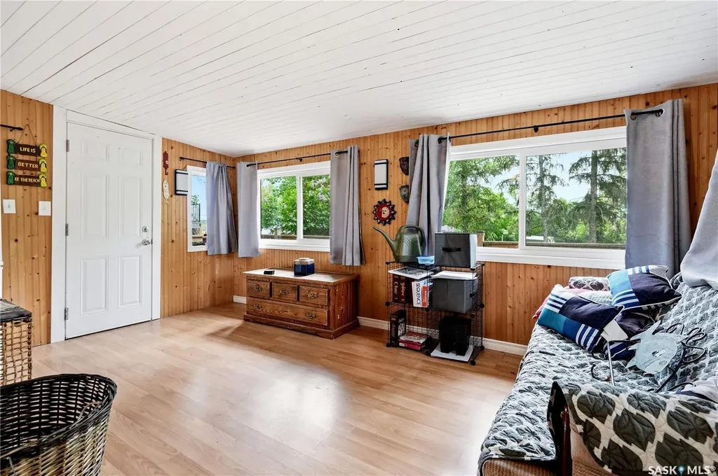 409 Siltonia Avenue Saskatchewan Beach SK S0G 4L0