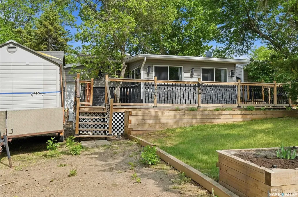 409 Siltonia Avenue Saskatchewan Beach SK S0G 4L0
