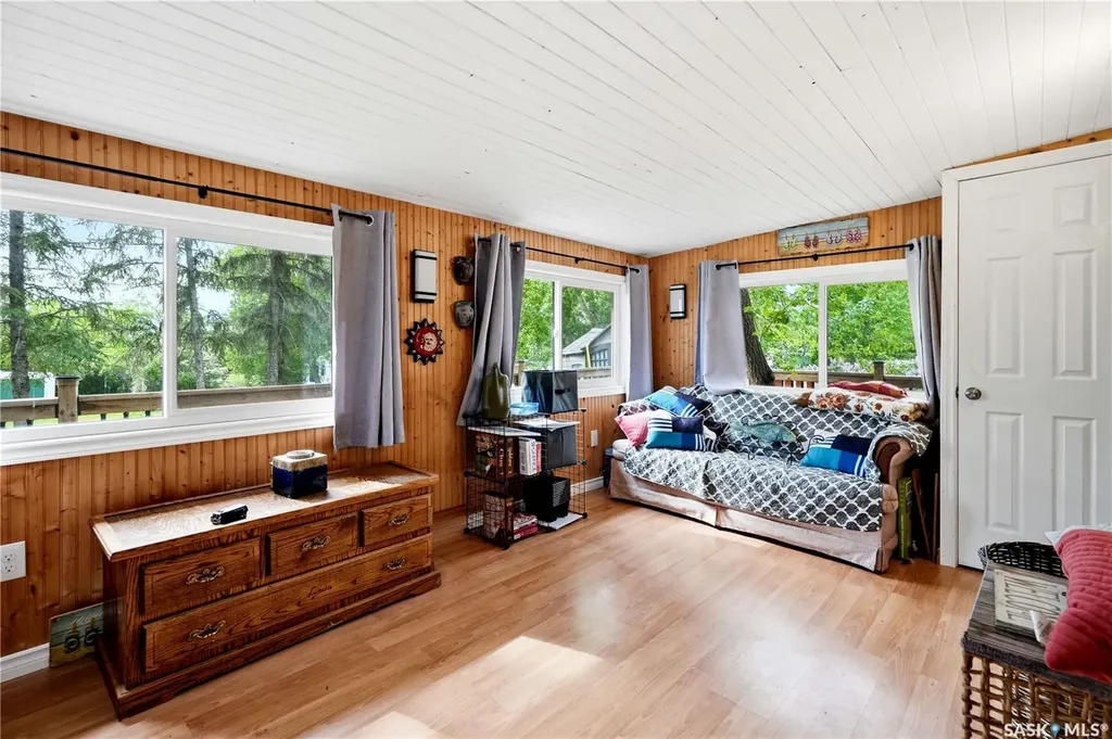 409 Siltonia Avenue Saskatchewan Beach SK S0G 4L0