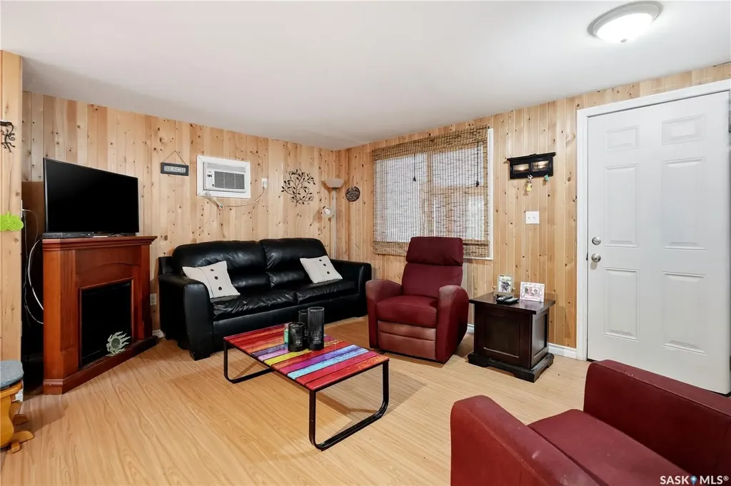 409 Siltonia Avenue Saskatchewan Beach SK S0G 4L0