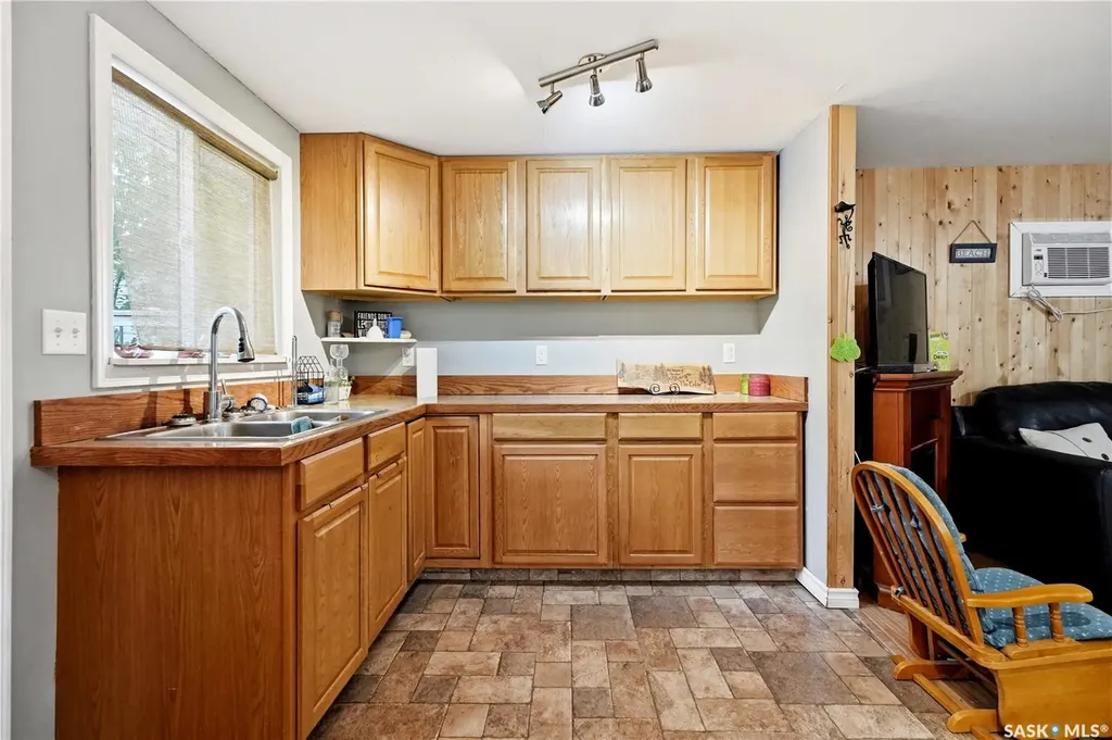 409 Siltonia Avenue Saskatchewan Beach SK S0G 4L0