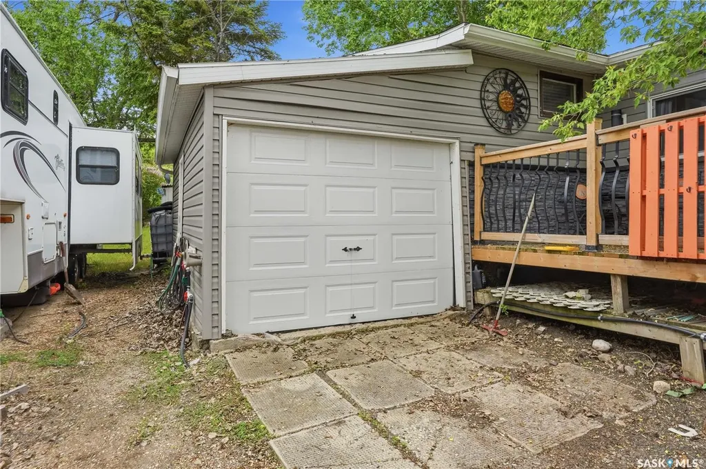 409 Siltonia Avenue Saskatchewan Beach SK S0G 4L0