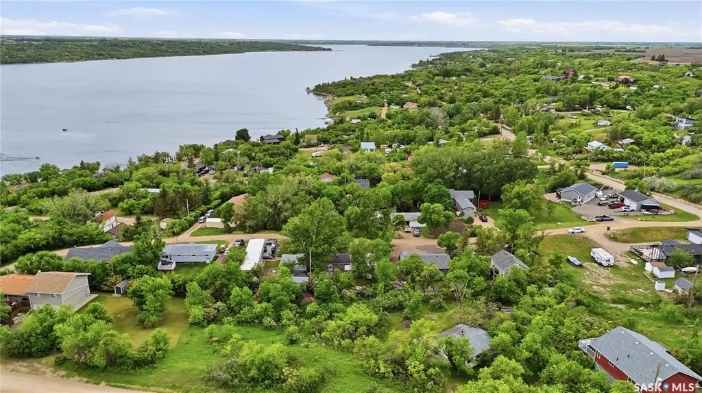 409 Siltonia Avenue Saskatchewan Beach SK S0G 4L0
