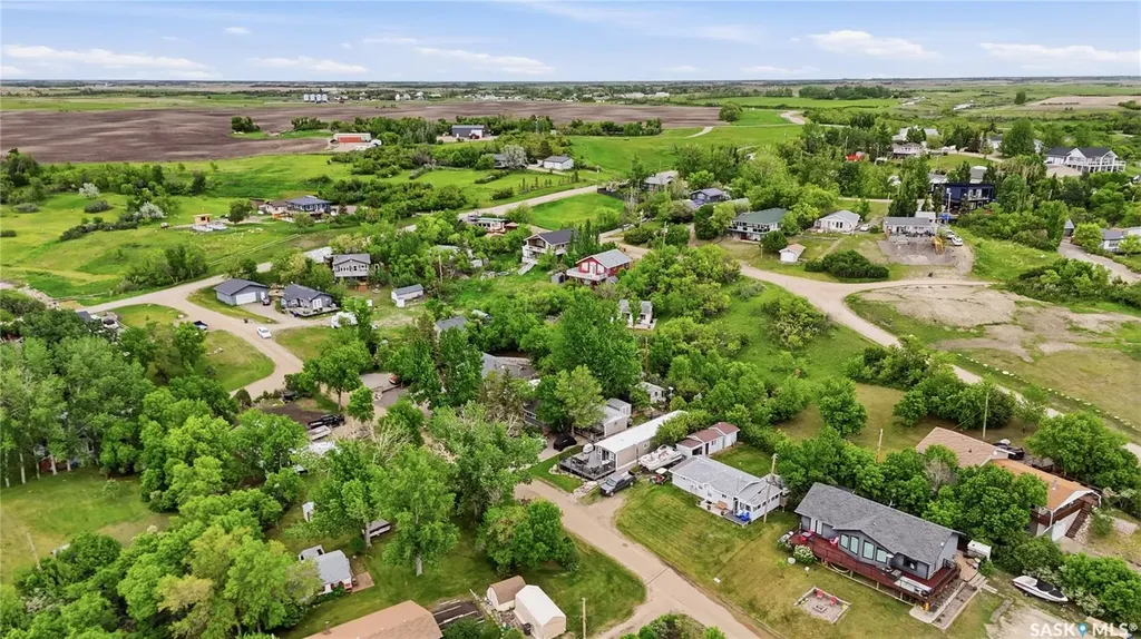 409 Siltonia Avenue Saskatchewan Beach SK S0G 4L0