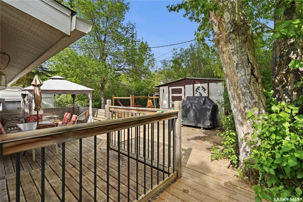 409 Siltonia Avenue Saskatchewan Beach SK S0G 4L0